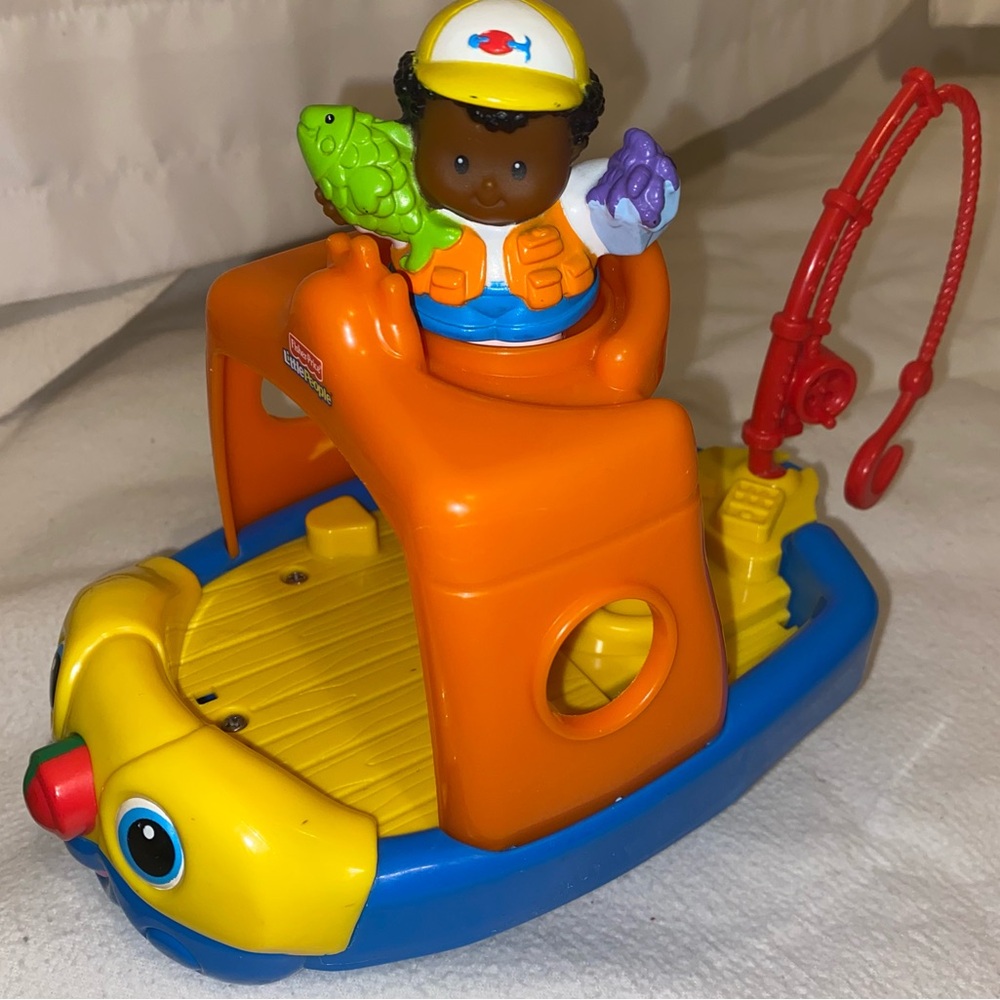 Little People Sail n’ Float Boat and Captain